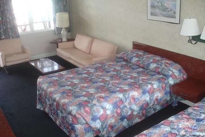 Room 12 of 15