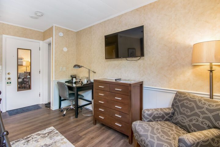 Room 51 of 65