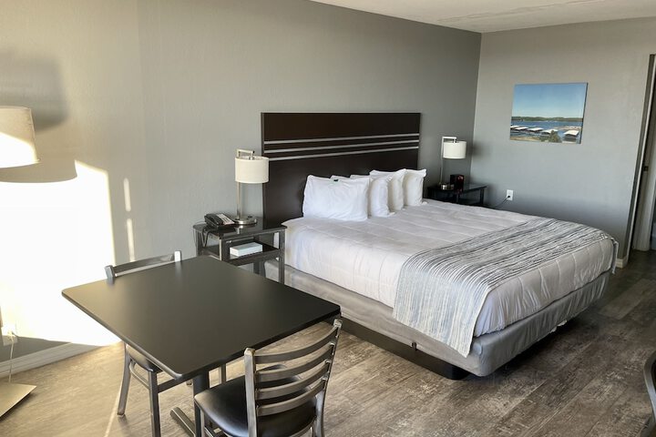 Room 48 of 62