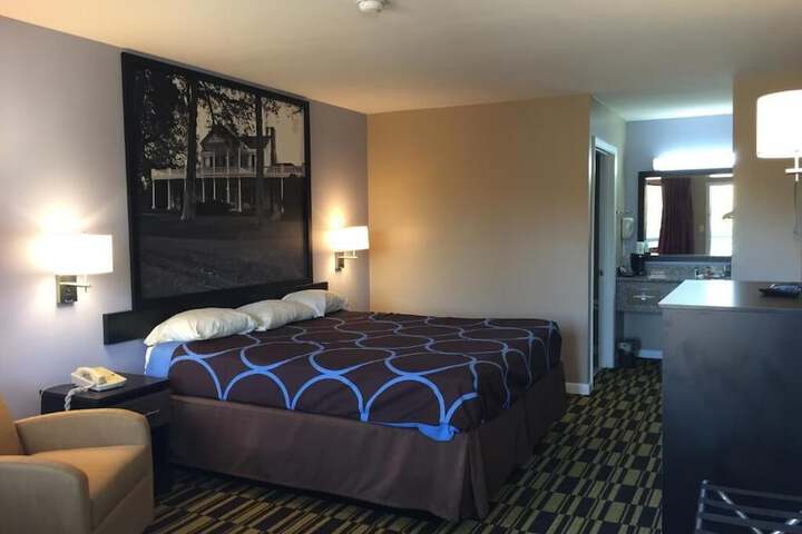 Super 8 by Wyndham Ocean Springs Biloxi