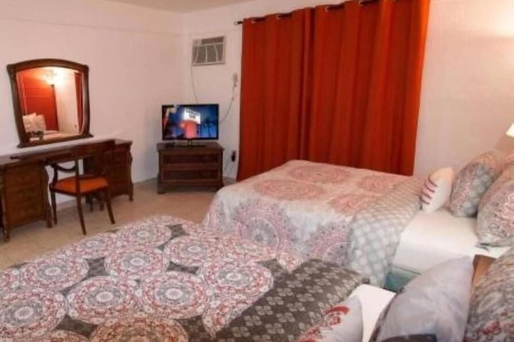 Room 10 of 22