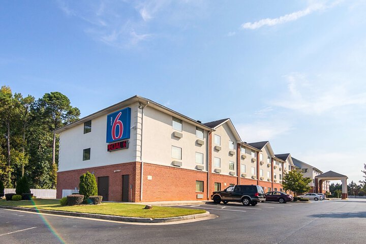 Hotel 4 of 40