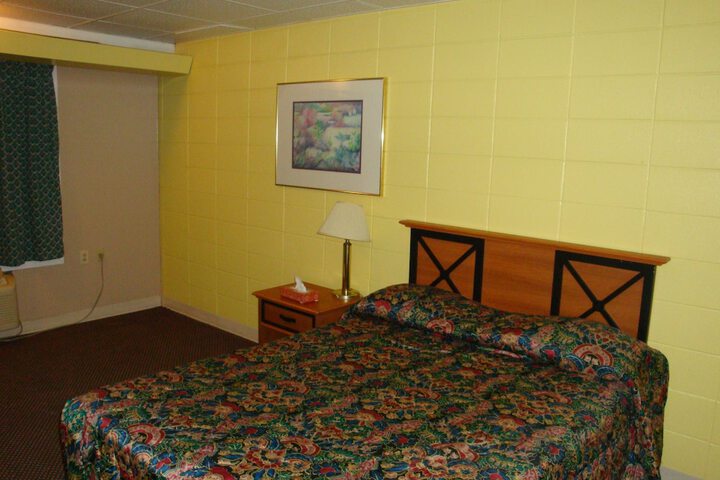 Room 7 of 24