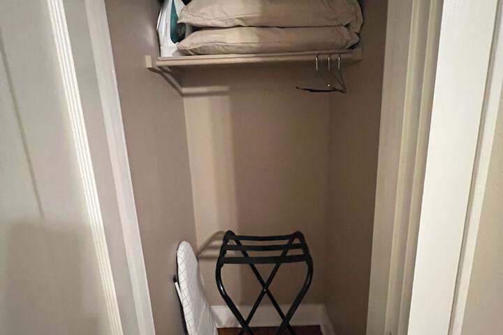 Room 46 of 79
