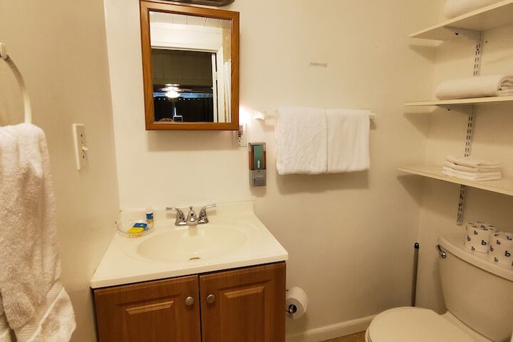 Room 157 of 219