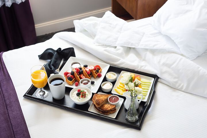 Breakfast/Coffee Service 86 of 102
