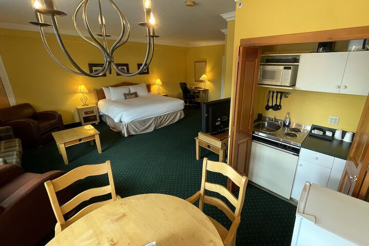 Room 37 of 61