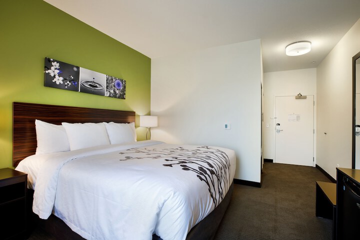 Room 18 of 72