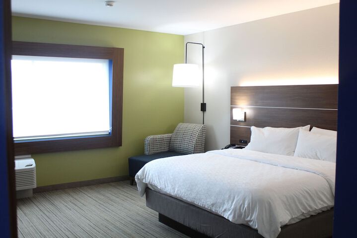 Holiday Inn Express & Suites Latta by IHG