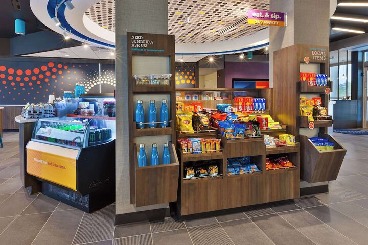 Tru by Hilton Comstock Park Grand Rapids