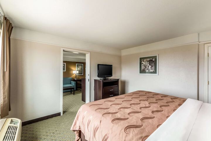 Room 43 of 57