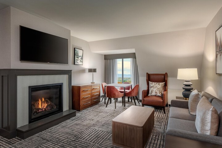 DoubleTree by Hilton Burlington Vermont
