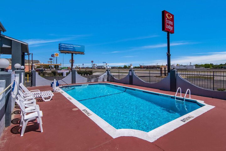 Pool 9 of 30