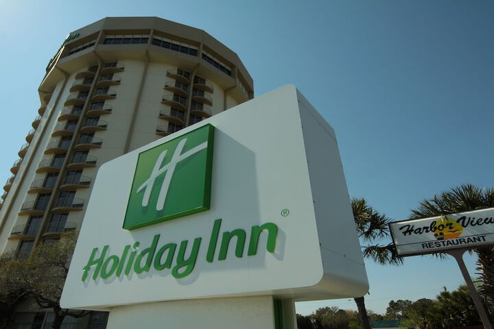 Hotel 6 of 58
