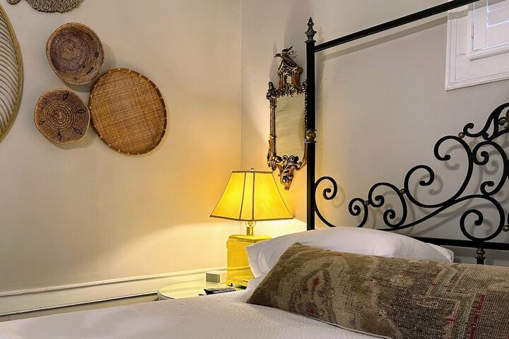 Room 28 of 51