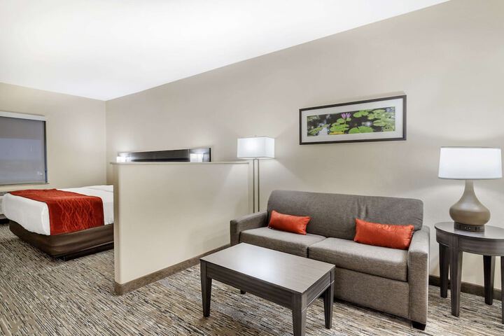 Room 21 of 37