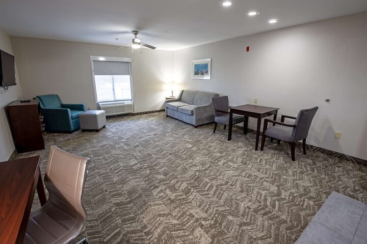 Room 25 of 37