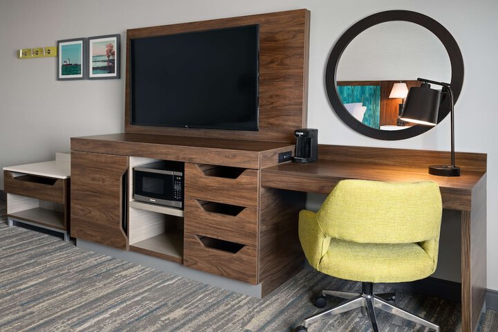 Room 8 of 30