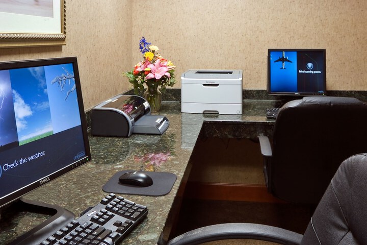 Holiday Inn Cincinnati Airport by IHG