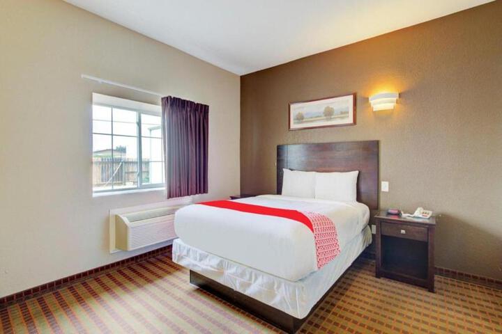 Hotel O Dilley Main St. TX