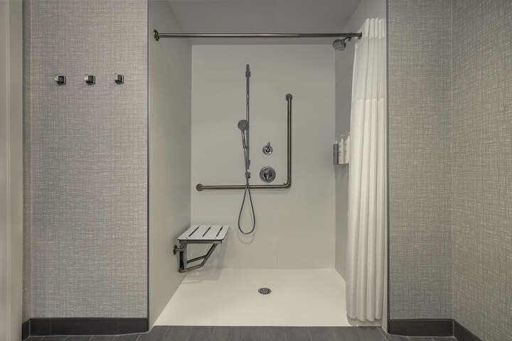 Room 9 of 31