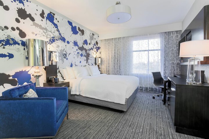 Room 10 of 31