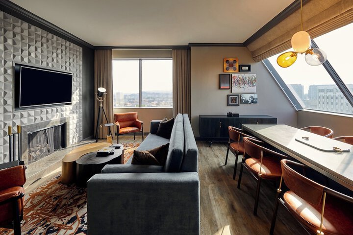 Room 92 of 143