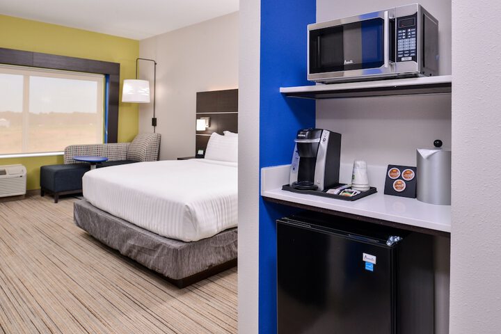 Room 15 of 49