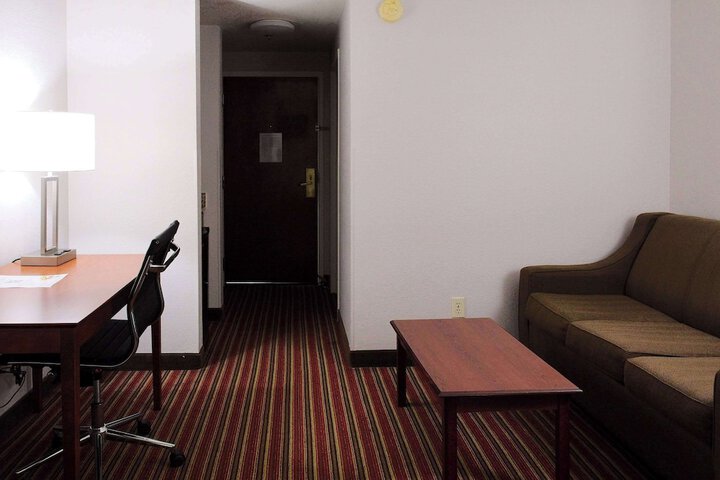 Room 12 of 26