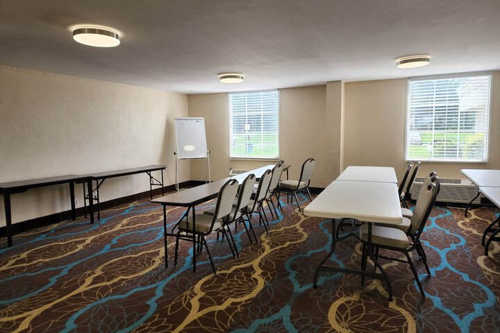 Red Roof Inn Knoxville Central - Papermill Road