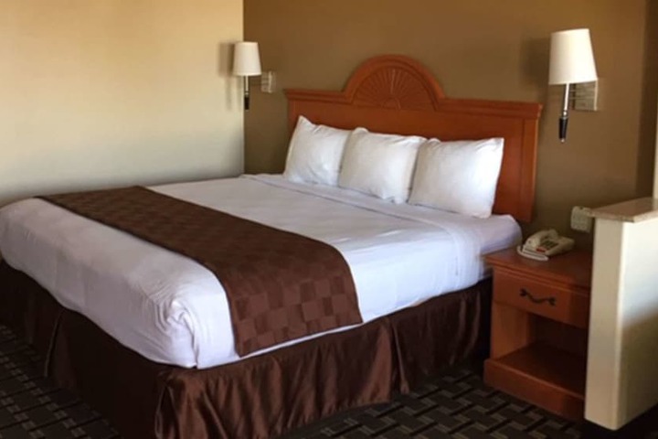 Room 26 of 33
