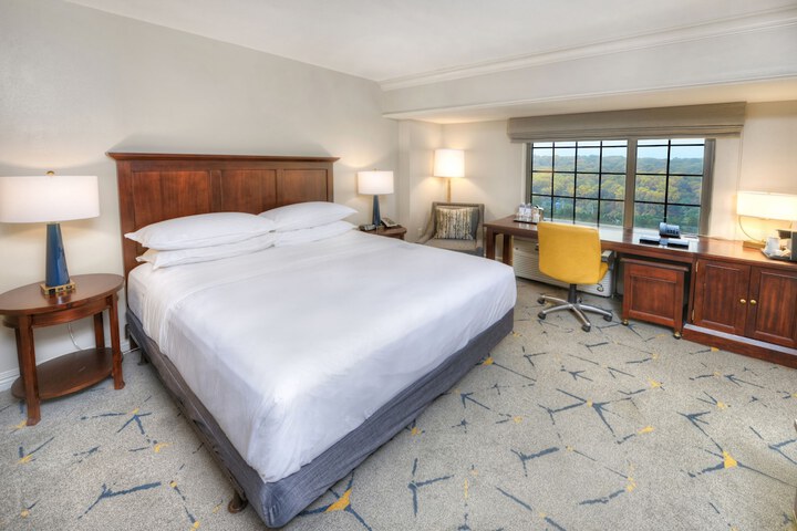 Room 30 of 61