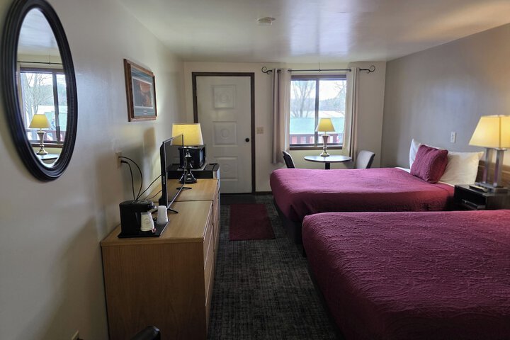 Lakeshore Motel Ice Lake