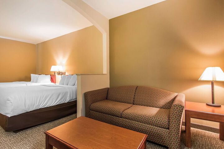 Room 25 of 32