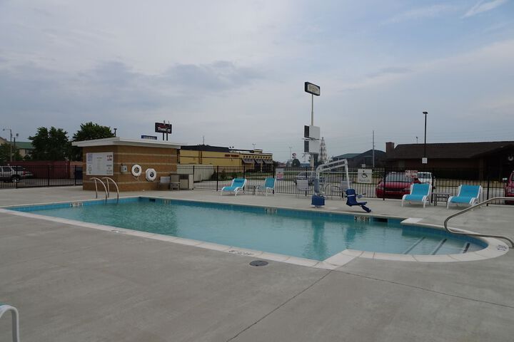 Pool 7 of 37