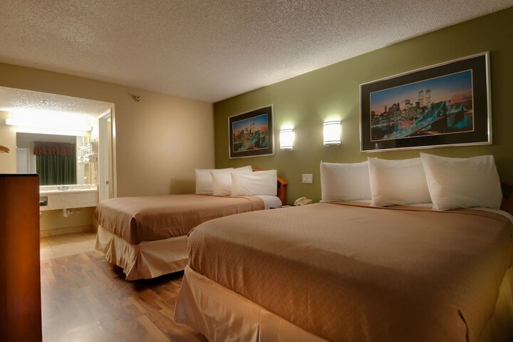 Room 8 of 23