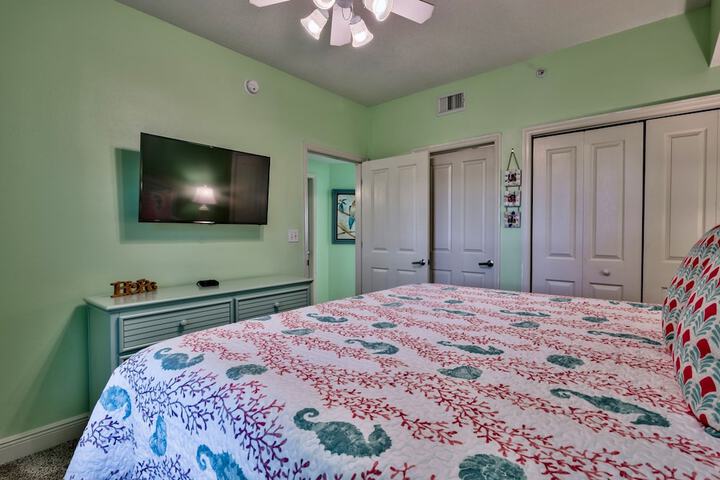 Room 13 of 26