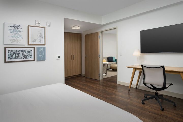 Room 44 of 66
