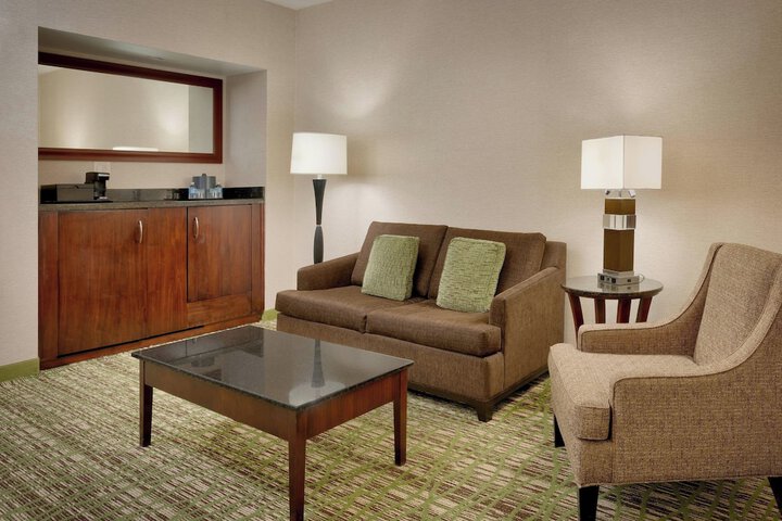 Room 32 of 48