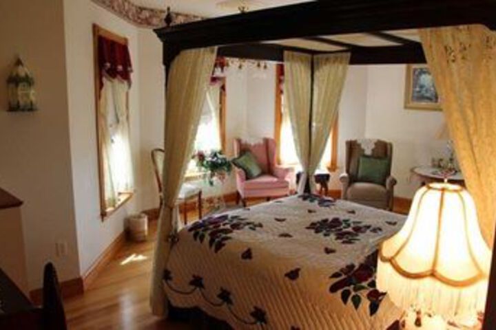 The Hurst House Bed and Breakfast