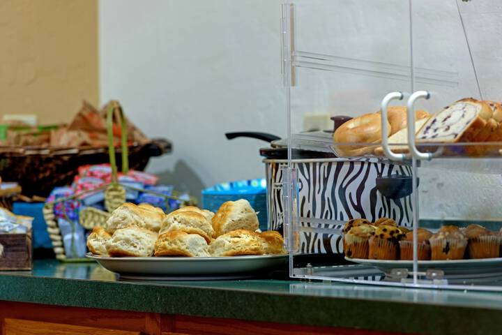 Breakfast/Coffee Service 76 of 109