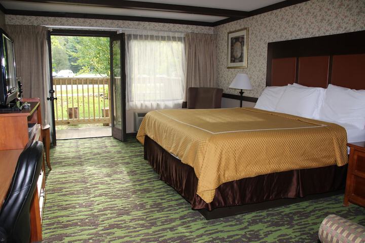 Room 18 of 43