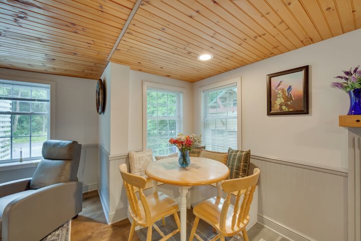 Charming Manheim Cottage w / On-site Animal Viewing