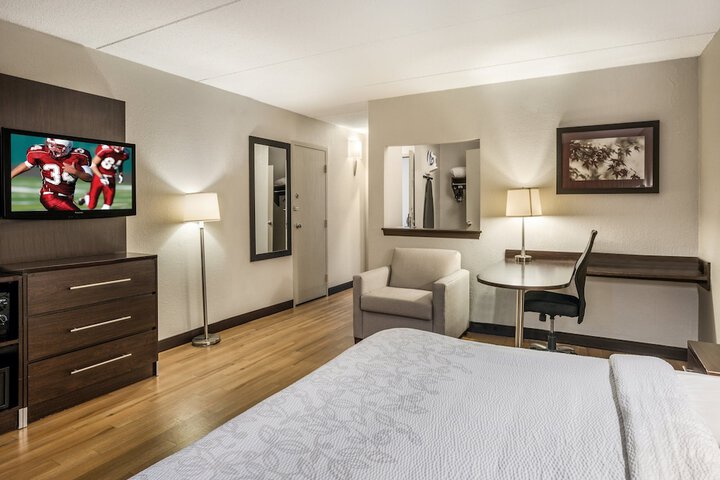 Room 16 of 33