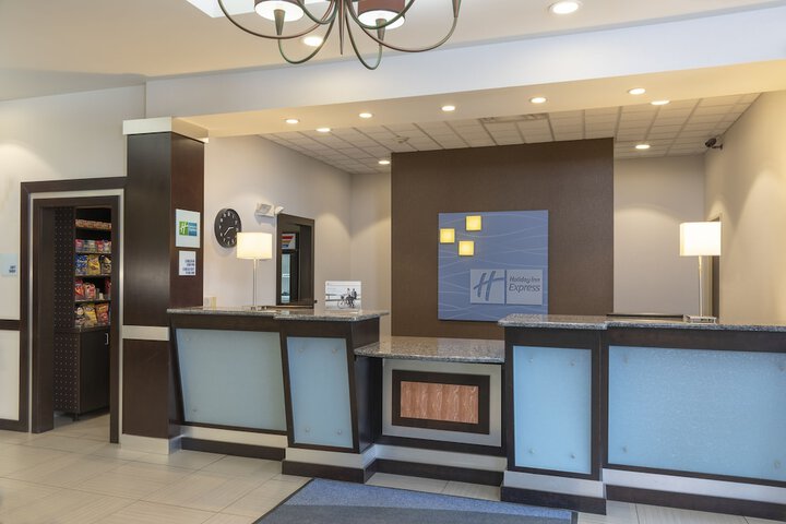 Holiday Inn Express Hotel & Suites New Philadelphia by IHG