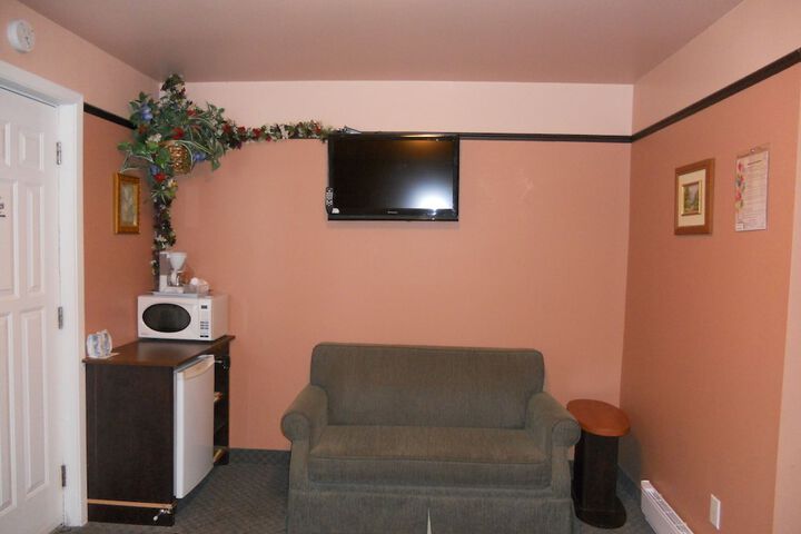 Room 43 of 48