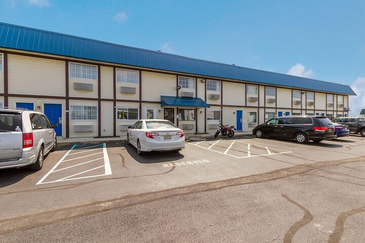 Motel 6 Rossford OH