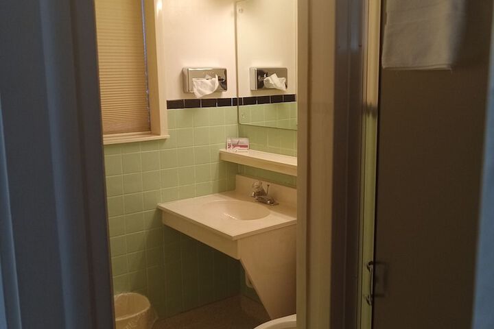 Room 54 of 81