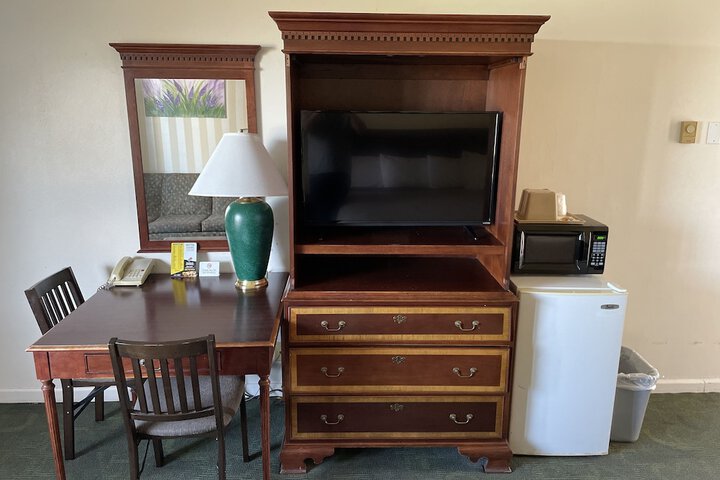 Room 11 of 24