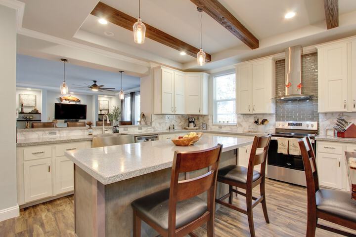 the Hub La Pine Vacation Rental - Dog Friendly!